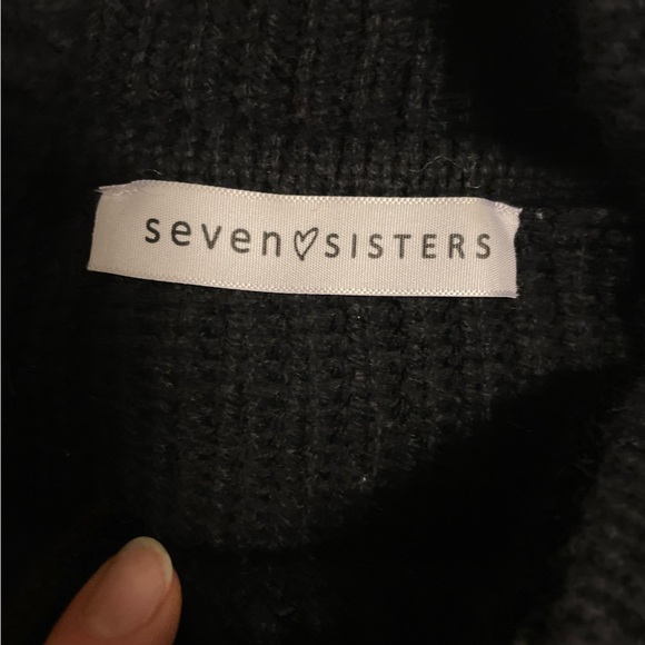 Black and white sweater set - 1) black cropped cable knit 2) white cropped fuzzy - Picture 2 of 3